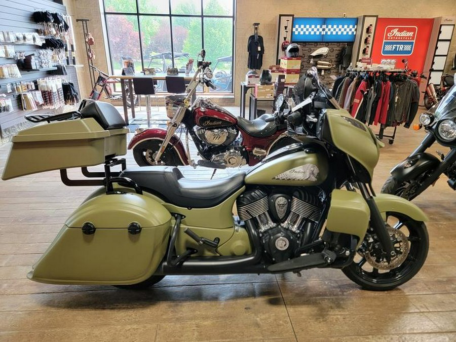 2018 Indian Motorcycle® Chieftain® Dark Horse® ABS Thunder Black Smoke