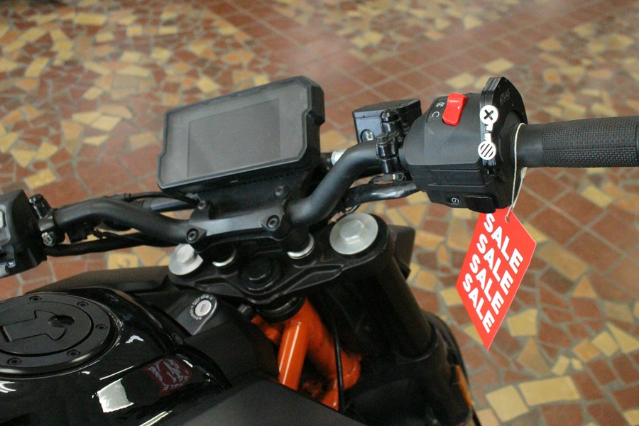 2023 KTM 390 Duke - PC239042