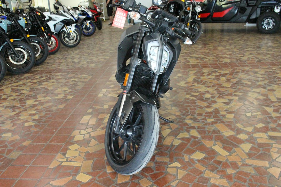 2023 KTM 390 Duke - PC239042