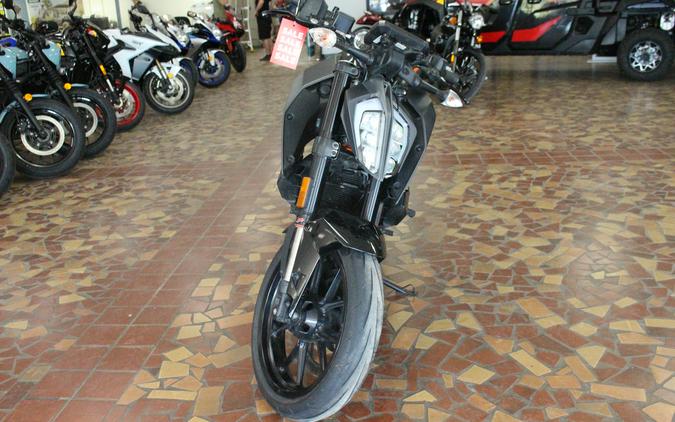 2023 KTM 390 Duke - PC239042