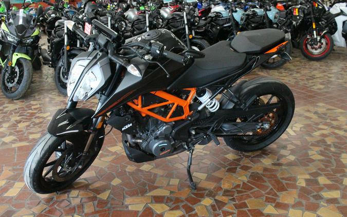 2023 KTM 390 Duke - PC239042