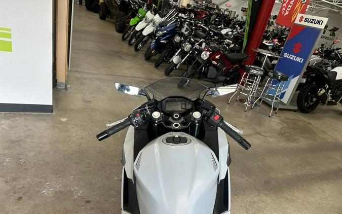 2025 Kawasaki Ninja® 500