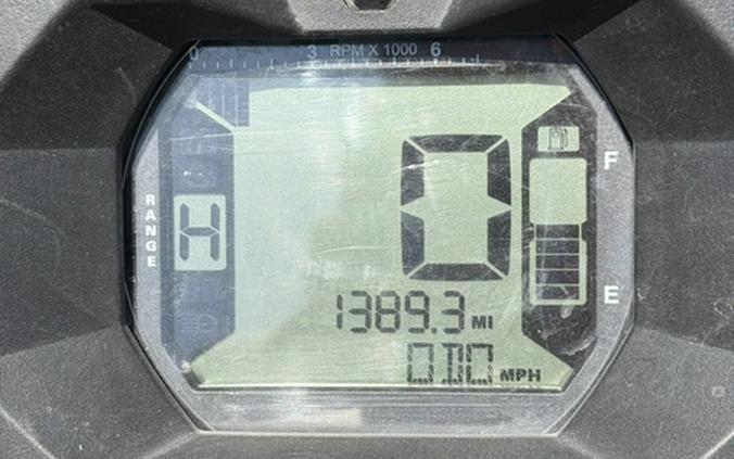 2017 Can-Am Outlander MAX XT 850 - Brushed Aluminum