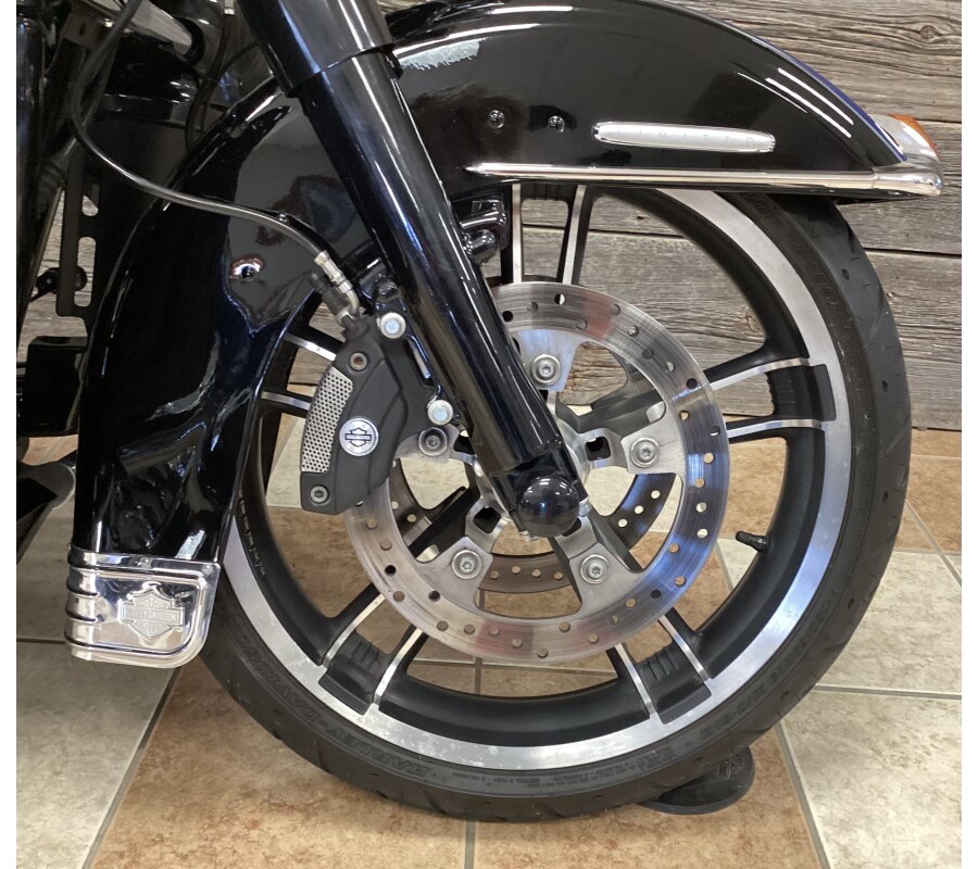 2010 Harley-Davidson® Electra Glide® Ultra Limited Flame Blue Pearl