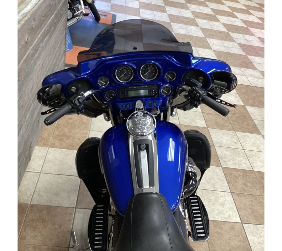 2010 Harley-Davidson® Electra Glide® Ultra Limited Flame Blue Pearl