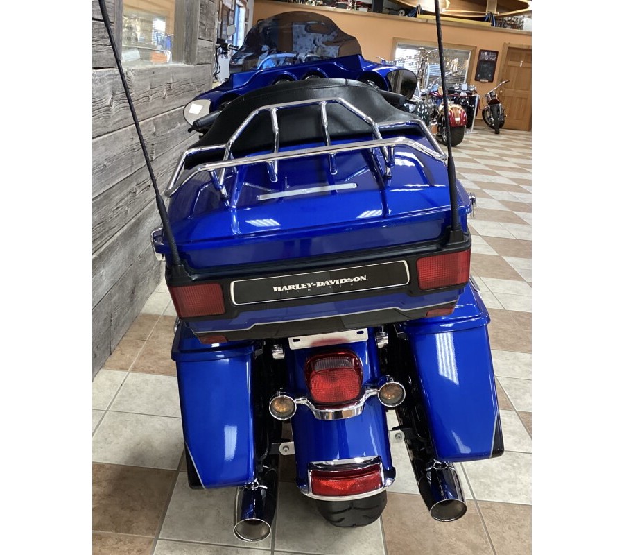 2010 Harley-Davidson® Electra Glide® Ultra Limited Flame Blue Pearl