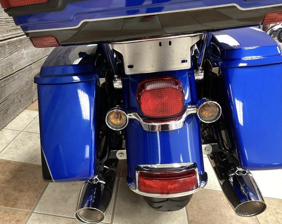 2010 Harley-Davidson® Electra Glide® Ultra Limited Flame Blue Pearl