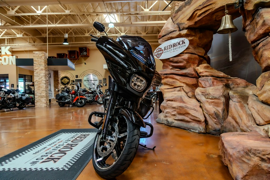 2025 Harley-Davidson Street Glide Grand American Touring FLHX