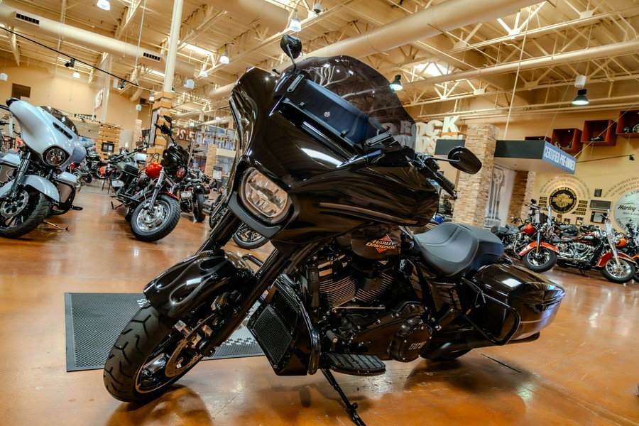2025 Harley-Davidson Street Glide Grand American Touring FLHX