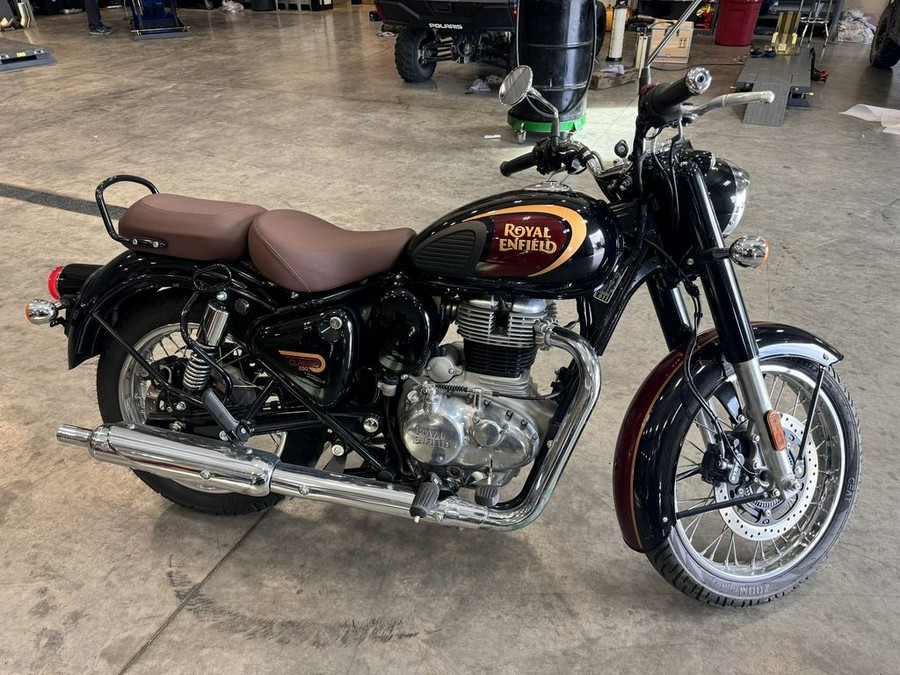 2022 Royal Enfield Classic 350 Halcyon Black