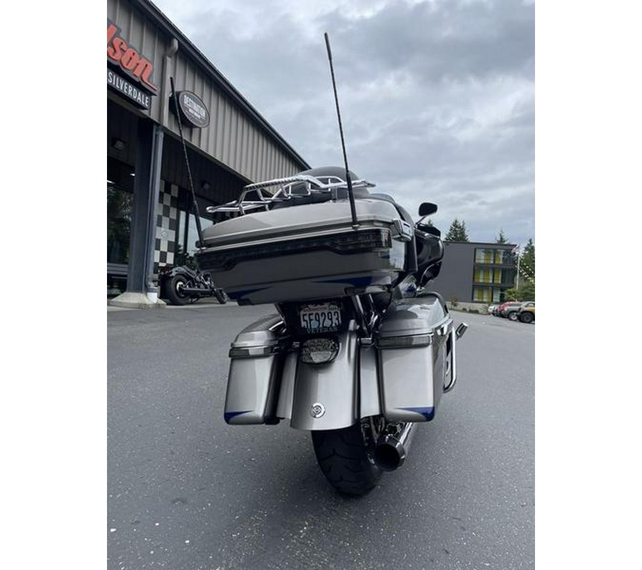 2017 Harley-Davidson® FLHTKSE - CVO™ Limited