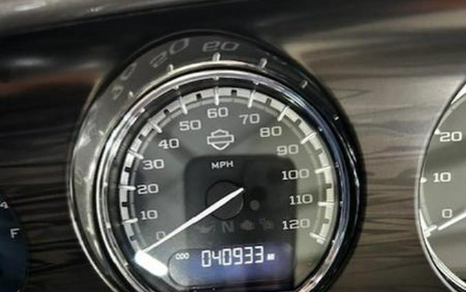 2017 Harley-Davidson® FLHTKSE - CVO™ Limited