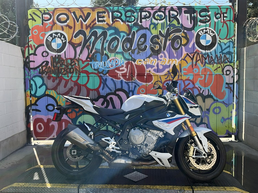 2018 BMW S 1000 R