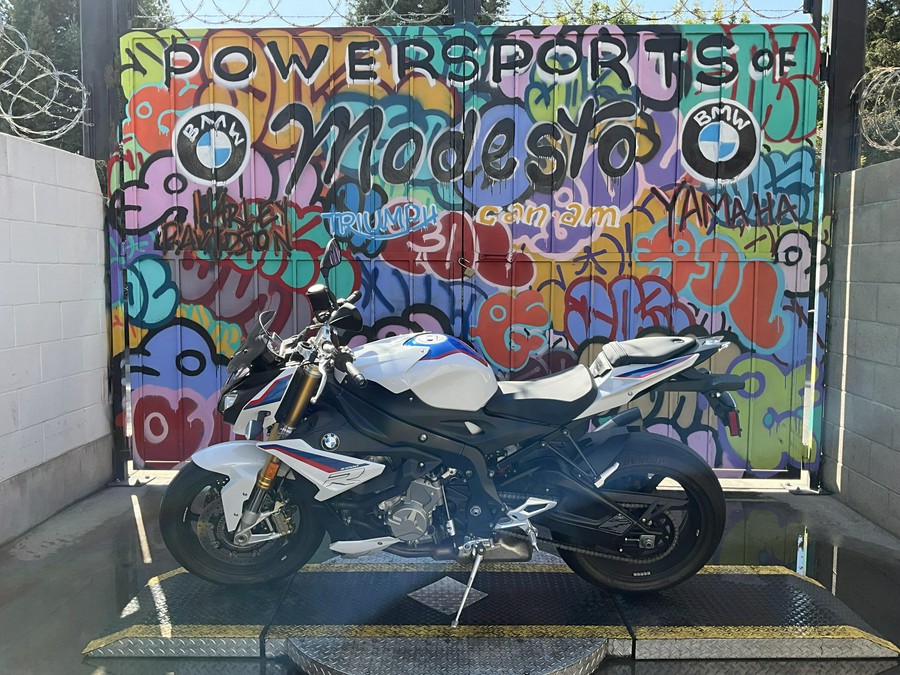 2018 BMW S 1000 R