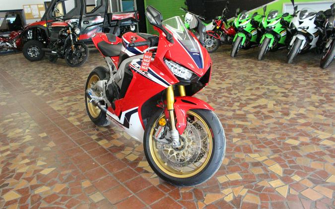2019 Honda CBR1000RR-R Fireblade SP Grand Prix Tri-Color - KK200022