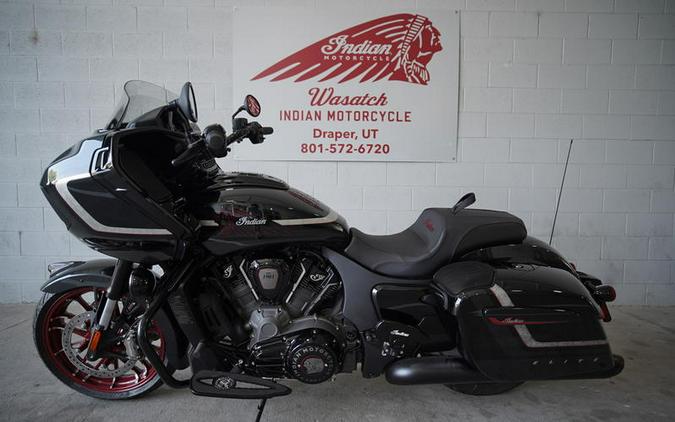 2024 Indian Motorcycle® Challenger® Elite Charcoal Candy/Black Candy