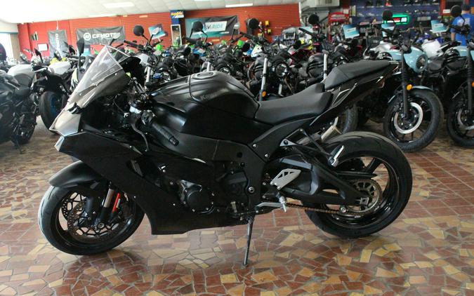 2025 Kawasaki Ninja ZX-10R ABS Metallic Flat Spark Black/Ebony - SA019202