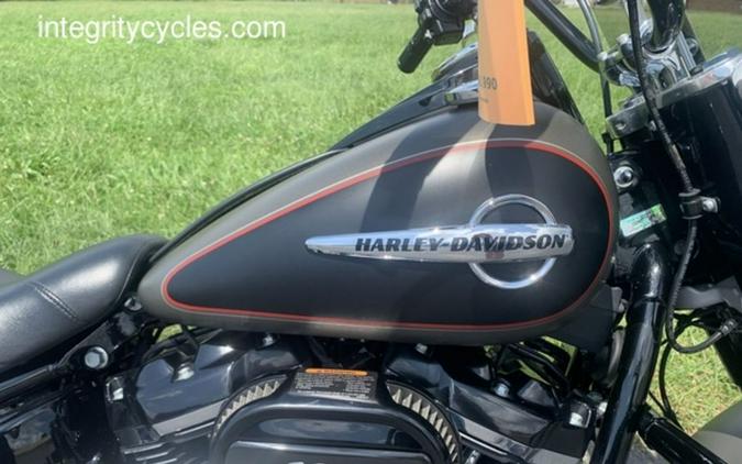 2018 Harley-Davidson® FLHCS - Softail® Heritage Classic 114