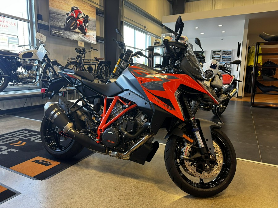 2024 KTM 1290 SUPER DUKE GT