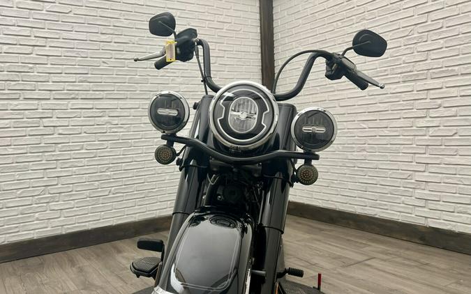 2022 Harley-Davidson® Heritage Classic 114