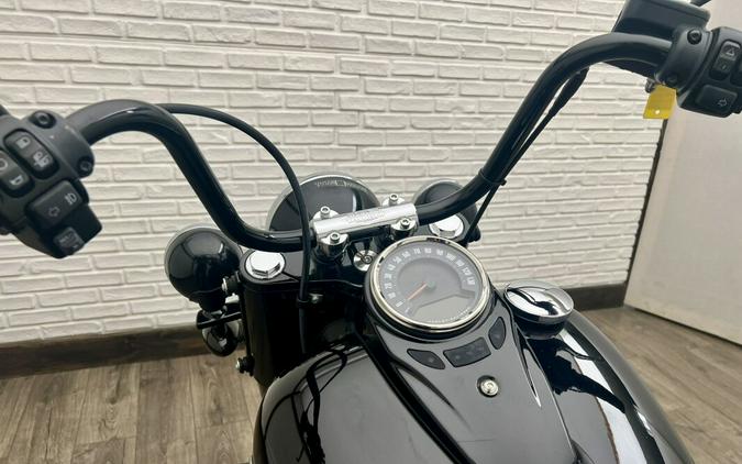 2022 Harley-Davidson® Heritage Classic 114