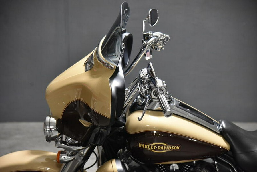 2015 Harley-Davidson® FLHTCU - Electra Glide® Ultra Classic®