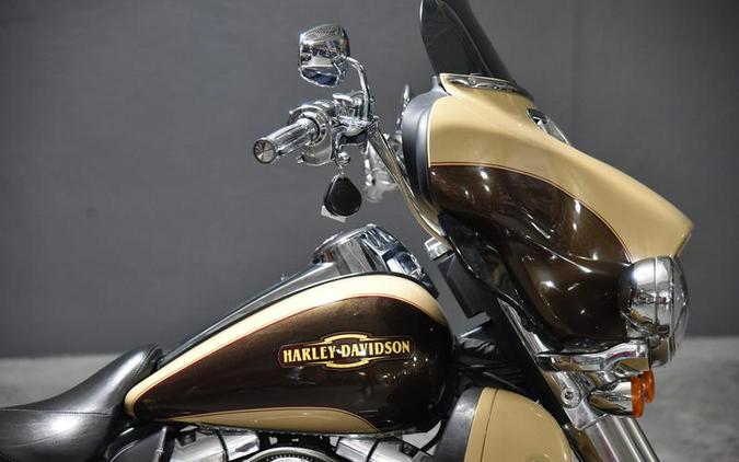 2015 Harley-Davidson® FLHTCU - Electra Glide® Ultra Classic®