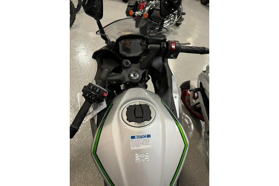 2024 Kawasaki NINJA 7 HYBRID ABS