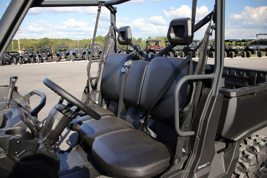 2025 Can-Am® Defender DPS HD9 Compass Green