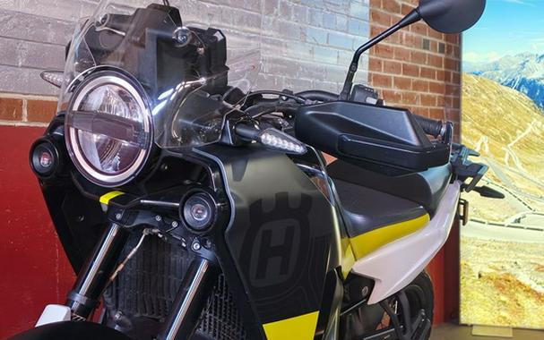 2023 Husqvarna Norden 901
