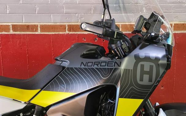 2023 Husqvarna Norden 901