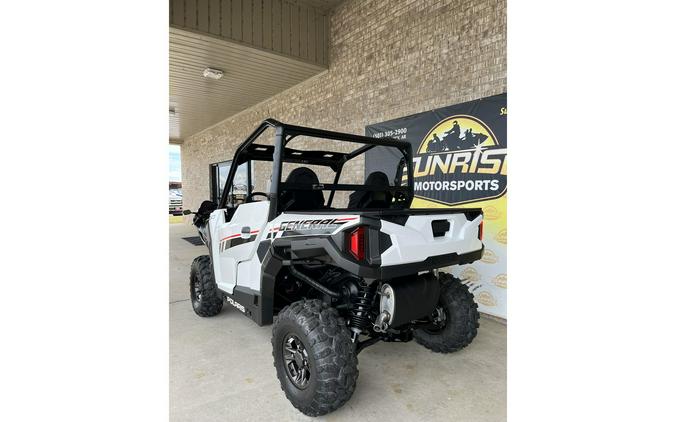 2023 Polaris Industries GENERAL 1000 Sport White Lightning