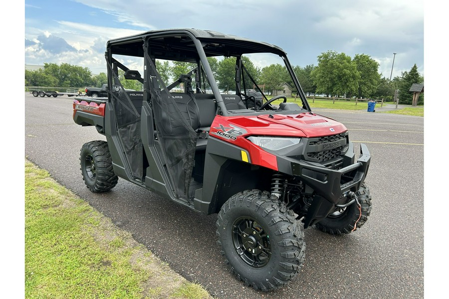 2025 Polaris Industries RANGER CREW XP 1000 PREMIUM - SUNSET RED Premium