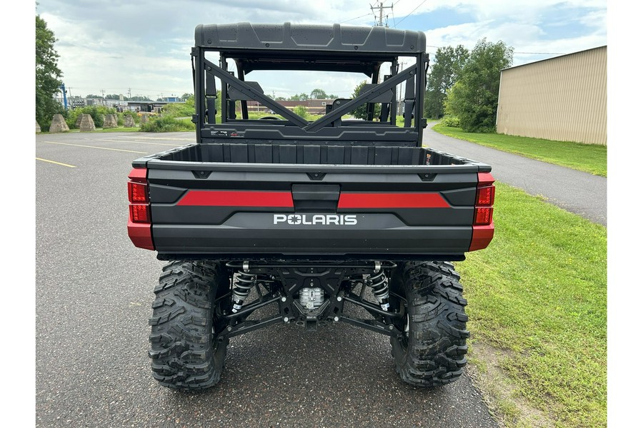 2025 Polaris Industries RANGER CREW XP 1000 PREMIUM - SUNSET RED Premium