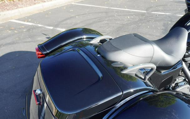 2025 Harley-Davidson® FLTRT - Road Glide® 3