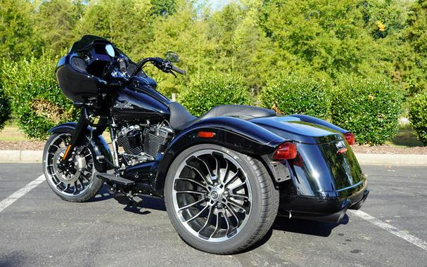 2025 Harley-Davidson® FLTRT - Road Glide® 3