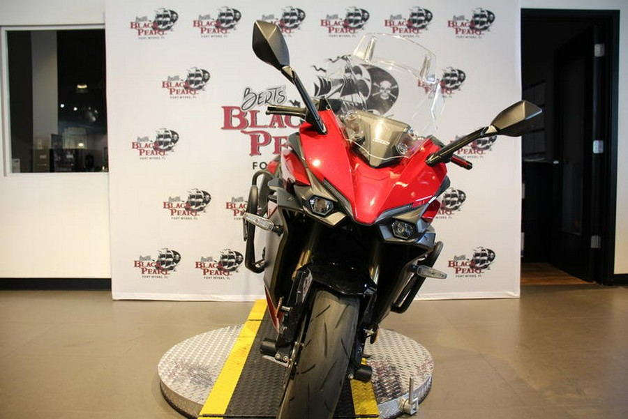 2024 Suzuki GSX-S1000GT Plus