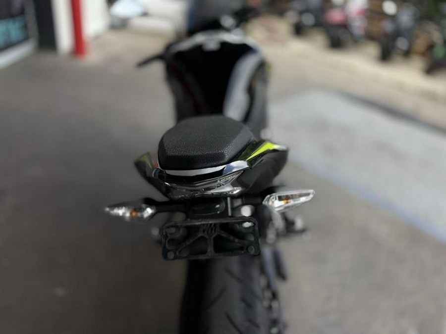 2024 Kawasaki Z900 ABS Candy Persimmon Red/Ebony