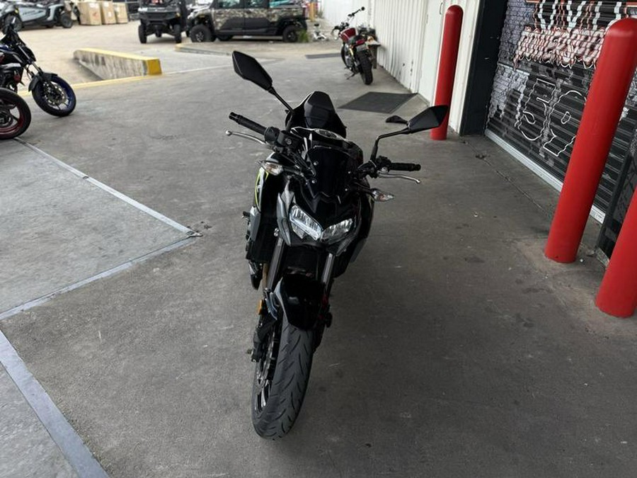 2024 Kawasaki Z900 ABS Candy Persimmon Red/Ebony