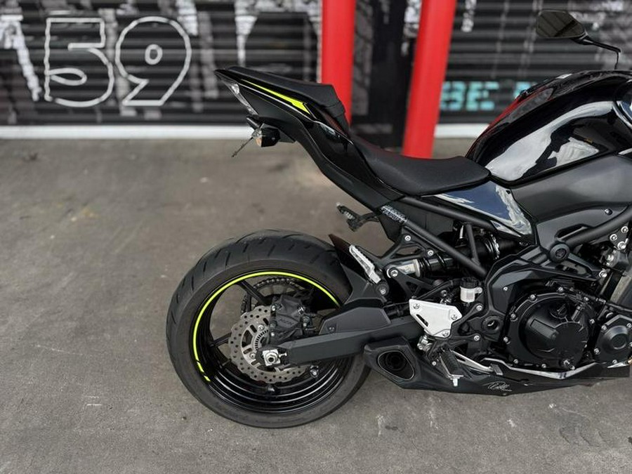 2024 Kawasaki Z900 ABS Candy Persimmon Red/Ebony