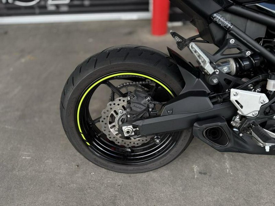 2024 Kawasaki Z900 ABS Candy Persimmon Red/Ebony