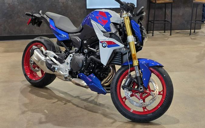 2026 BMW F 900 R