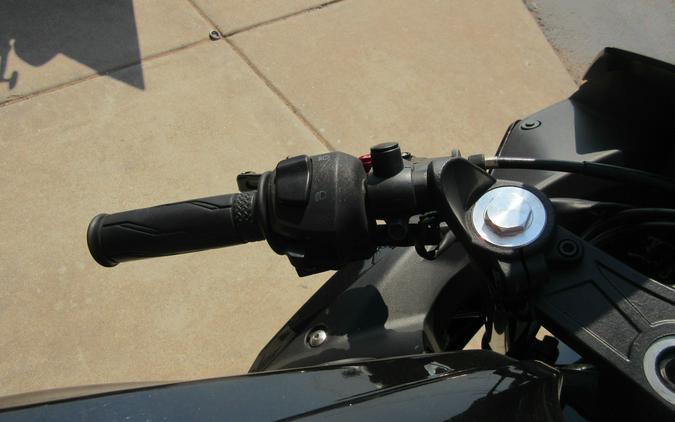 2017 YAMAHA YZF-R3