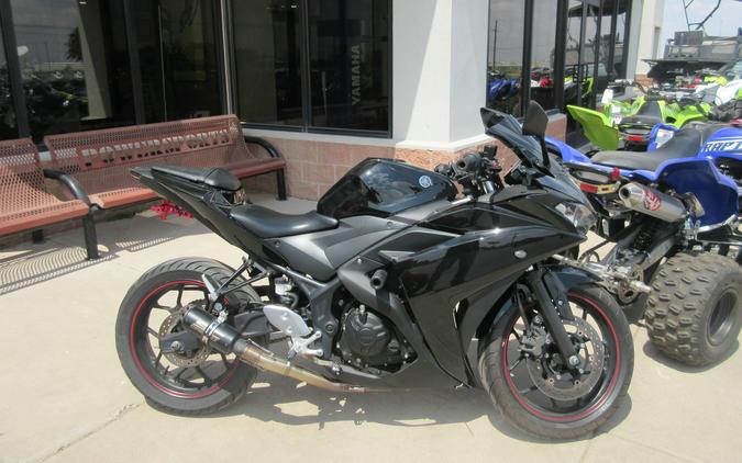 2017 YAMAHA YZF-R3