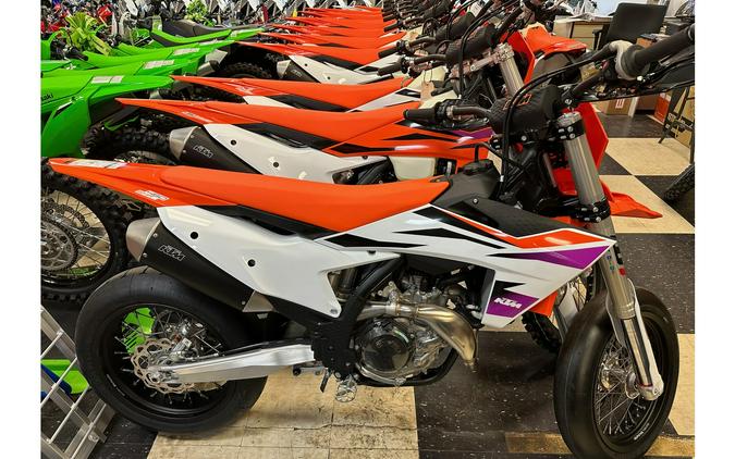 2023 KTM 450 SMR First Look [8 Fast Facts, 30 Photos, Specs]