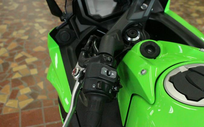 2025 Kawasaki Ninja 650 KRT Edition ABS Lime Green/Ebony/Pearl Blizzard White - 7SDAF5790