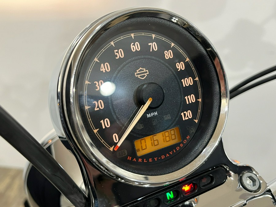 2016 Harley-Davidson Seventy-Two®