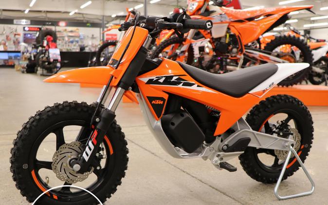 FIRST LOOK! THE ALUMINUM FRAMED 2024 KTM SX-E 2 IS COMING SOON