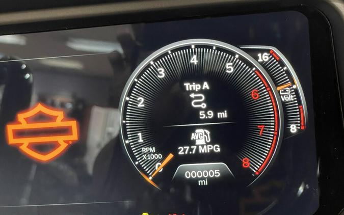 2025 Harley-Davidson Road Glide – Premium Touring Experience