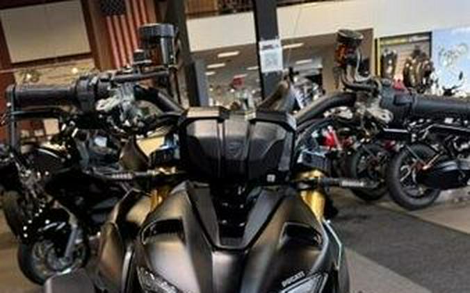 Used 2022 Ducati Streetfighter V4S